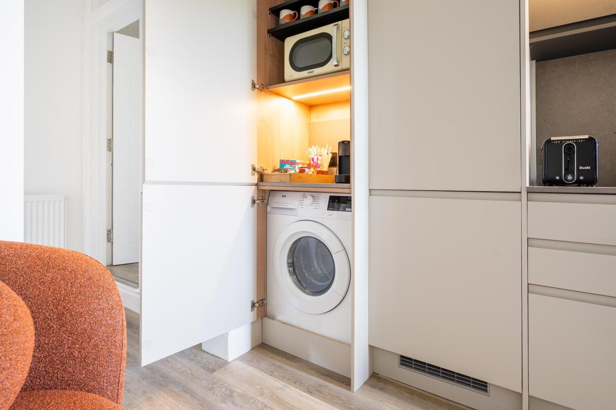 Newly Designed, 2Br Apt, 5Min From Northwood London Tube Station, Nato Hq, Ideal For Wembley, Warner Studio, Contractors 外观 照片