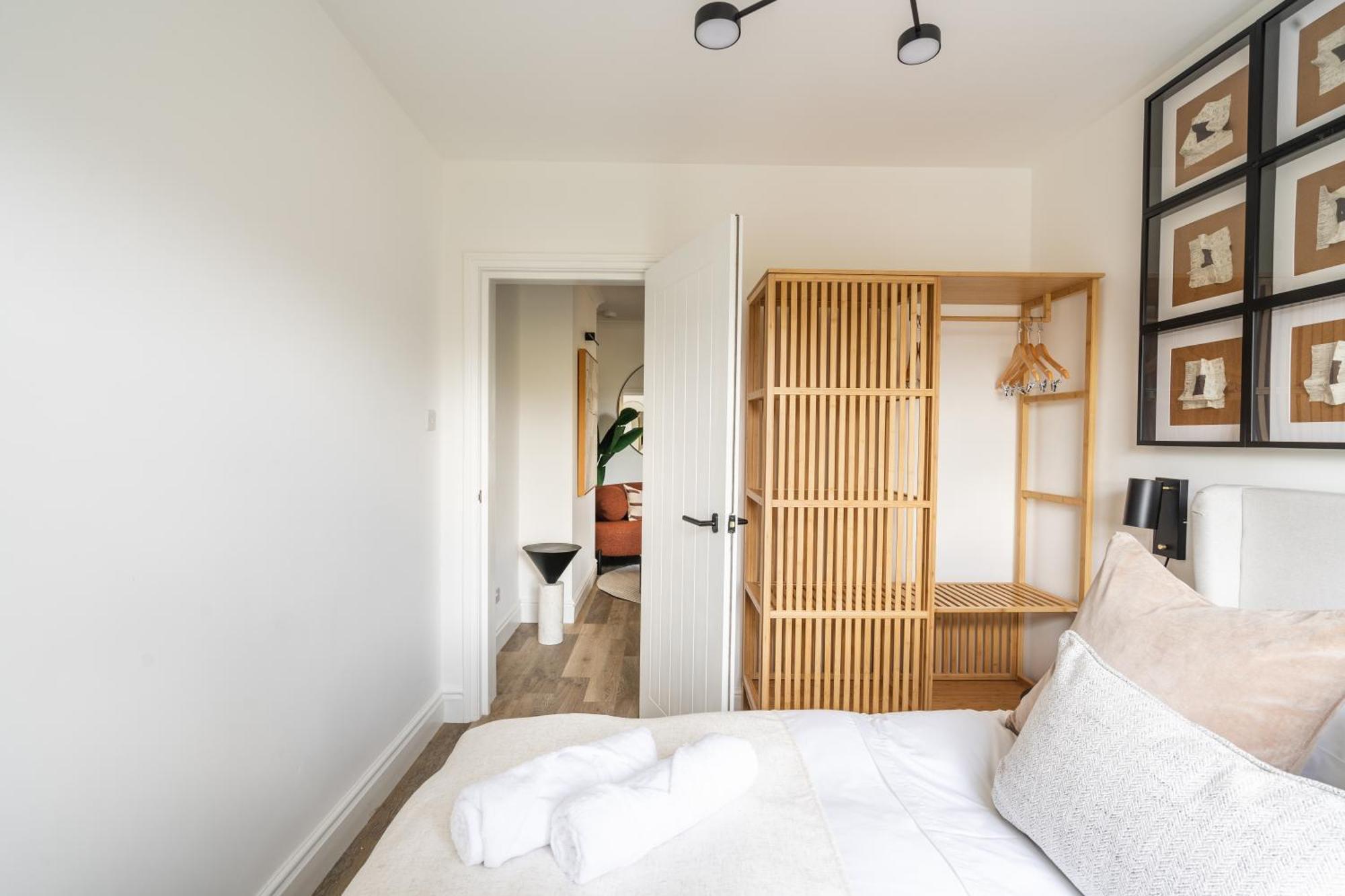 Newly Designed, 2Br Apt, 5Min From Northwood London Tube Station, Nato Hq, Ideal For Wembley, Warner Studio, Contractors 外观 照片